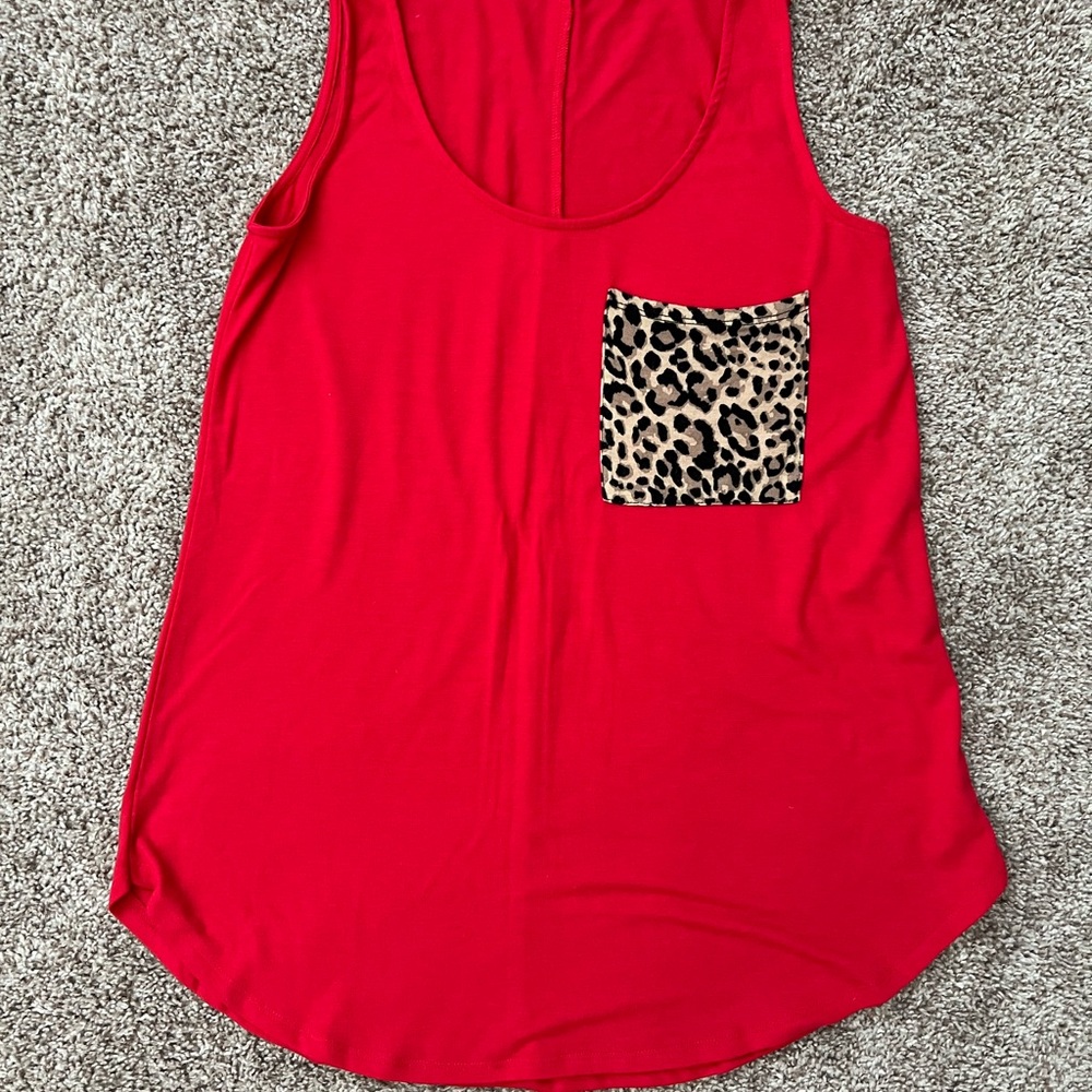 Zenana Outfitters Red Sleeveless Tank Top